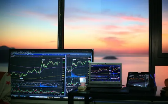 PO Capital Beginner's Guide: Risks and Rewards of Online Trading