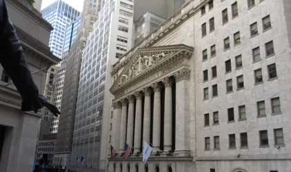 US stocks close slightly lower