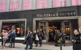 Victoria's Secret will close its outlets until 2022