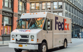 FedEx shares down 4%