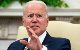 Biden extends the state of emergency on Hong Kong by a year