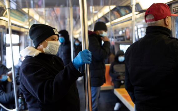 The United States has introduced the mandatory wearing of masks in all forms of transport