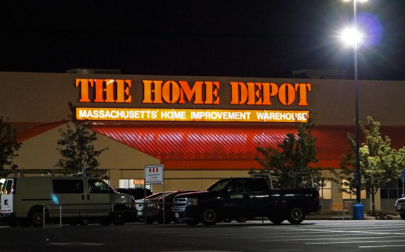 Home Depot shares fell after report due to lack of forecast for 2021