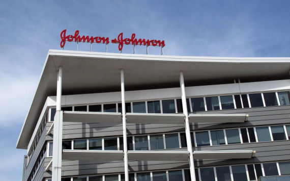 Johnson & Johnson shares rise on news of plans to split into two companies