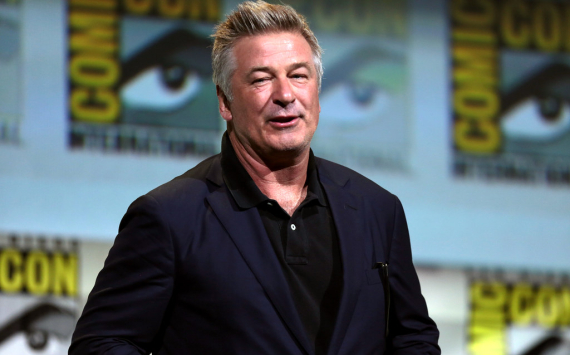 Alec Baldwin Criticizes Americans as ‘Uninformed’ About the World